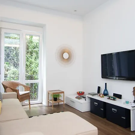 City Center Lovely Apartment